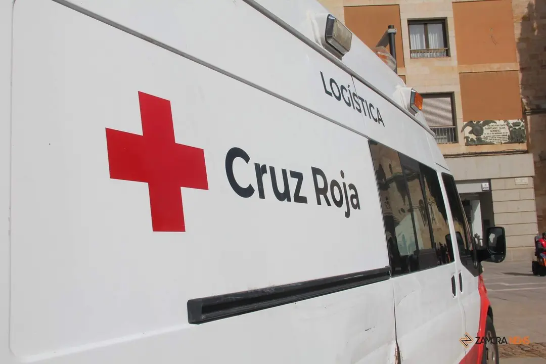 Ambulancia de logística de Cruz Roja en Zamora