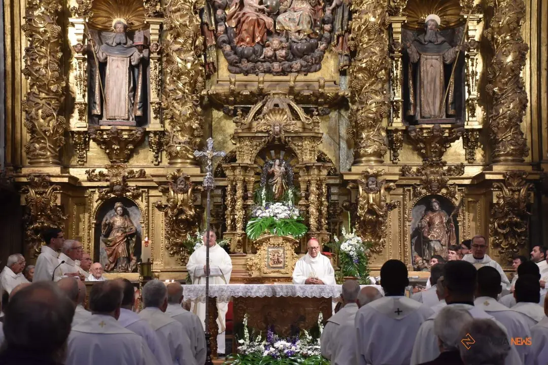 Los presbíteros zamoranos celebran su ordenación sacerdotal