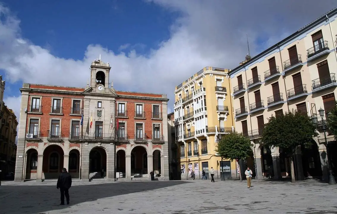 zamora-2524541_1280