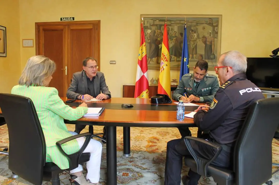 REUNIÓN SEMANAL DE COORDINACIÓN CON POLICÍA NACIONAL Y GUARDIA CIVIL