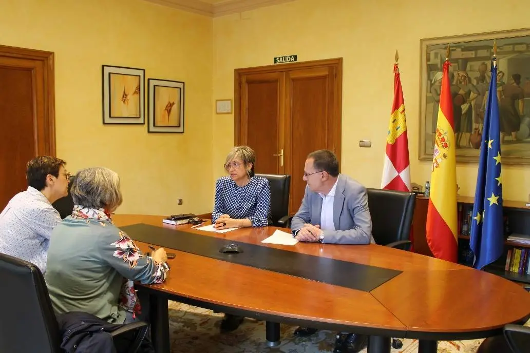 reunión del subdelegado del Gobierno en Zamora y la responsable de la Unidad de Violencia sobre la Mujer