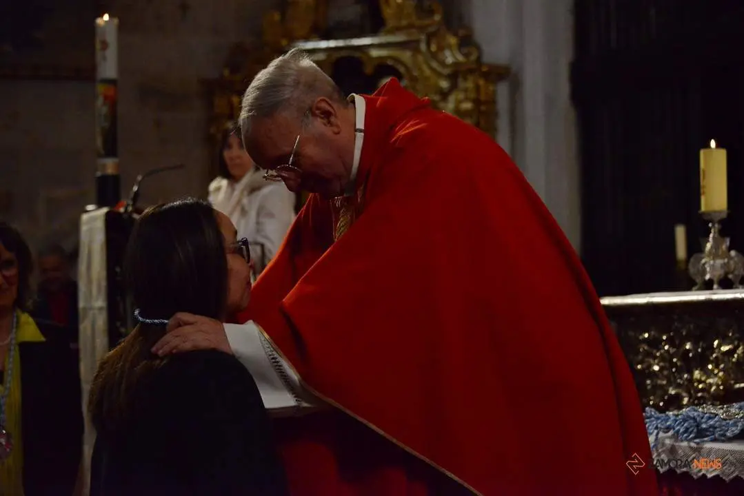 Imposición medallas hermanos Real Archicofradía de la Virgen del Amor Hermoso
