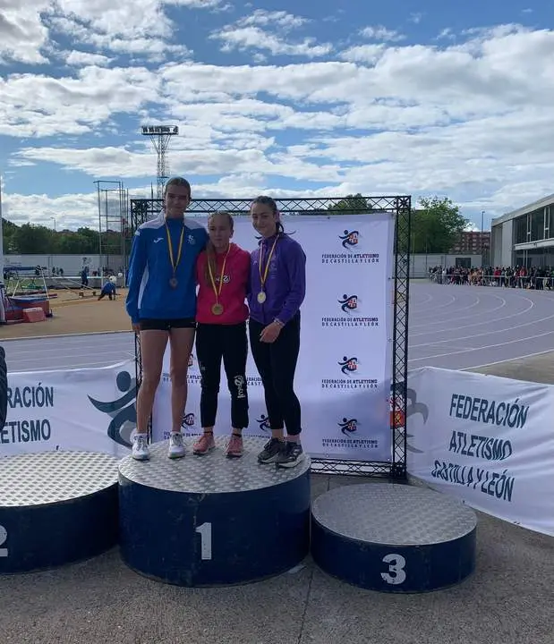 Marina en el podium