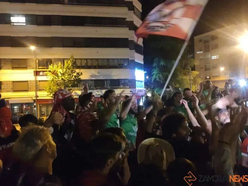 Celebración del Zamora en la Marina1