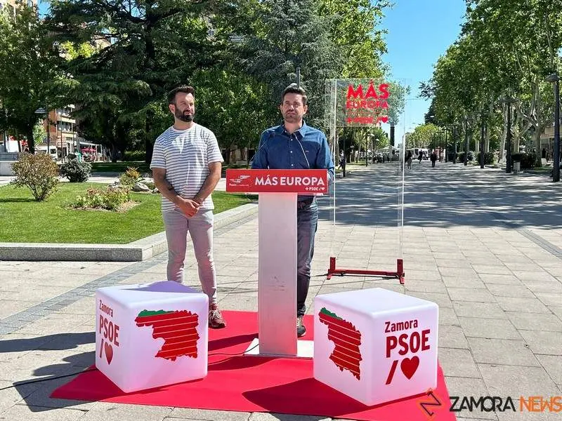 El secretario general del PSOE de Zamora, Antidio Fagúndez, y el secretario de la agrupación local, David Gago_2
