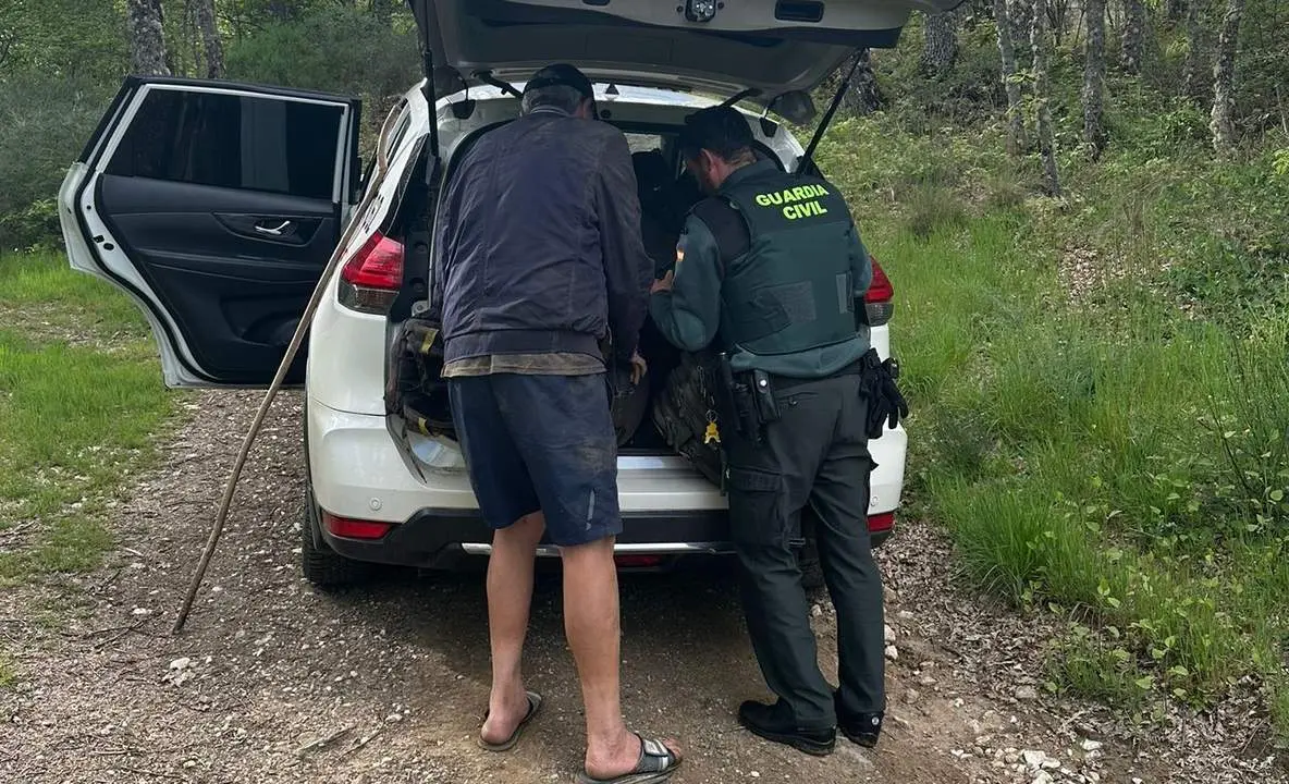 La Guardia Civil axulia a peregrinos