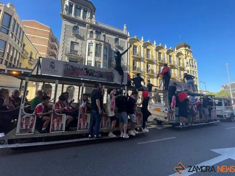 Zamora CF celebra el ascenso _3