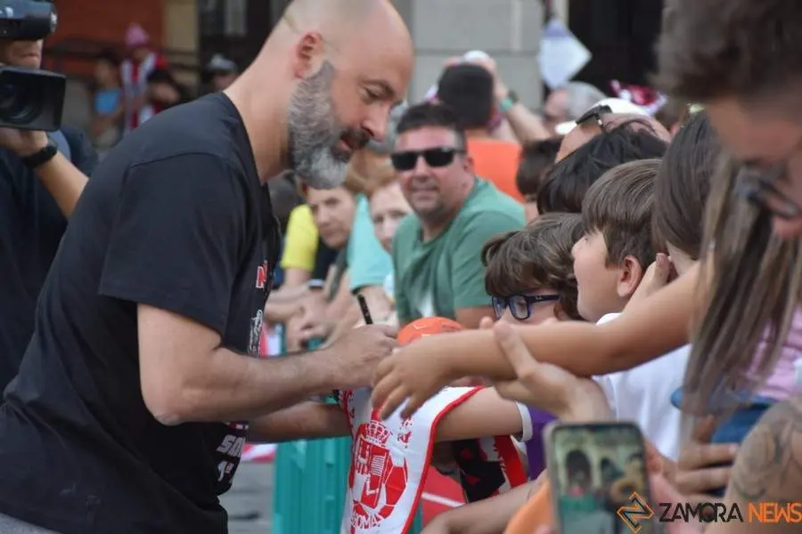 Zamora CF celebra el ascenso _40