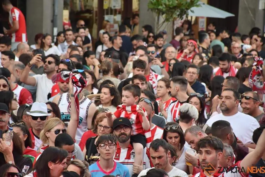 Zamora CF celebra el ascenso _55