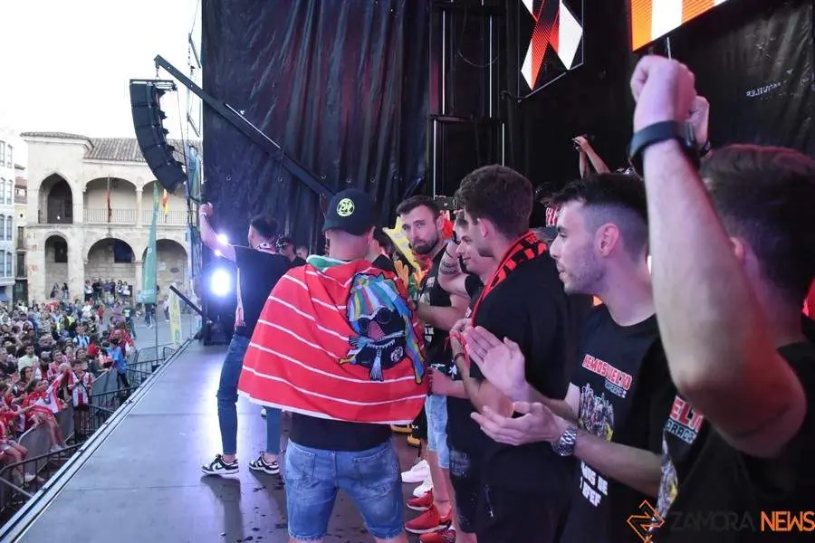 Zamora CF celebra el ascenso _68