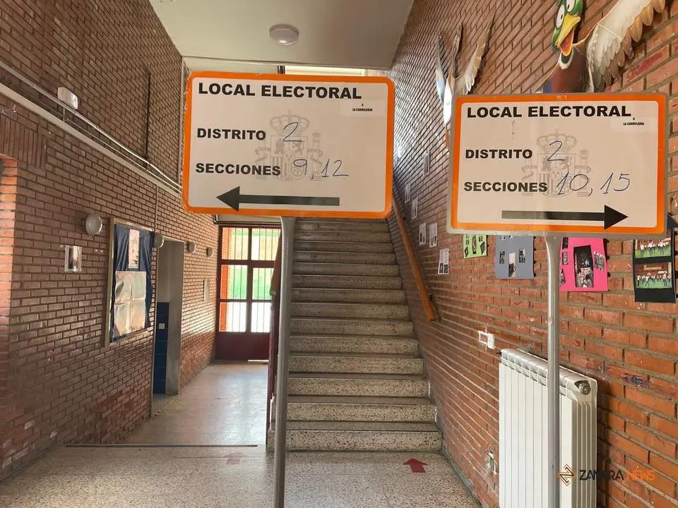 Colegio de votación de La Candelaria en Zamora