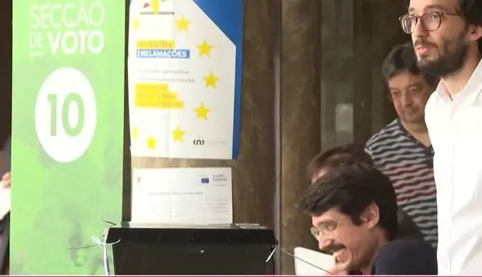 Local electoral en Lisboa durante los comicios europeos. Captura de imagen de RTVE