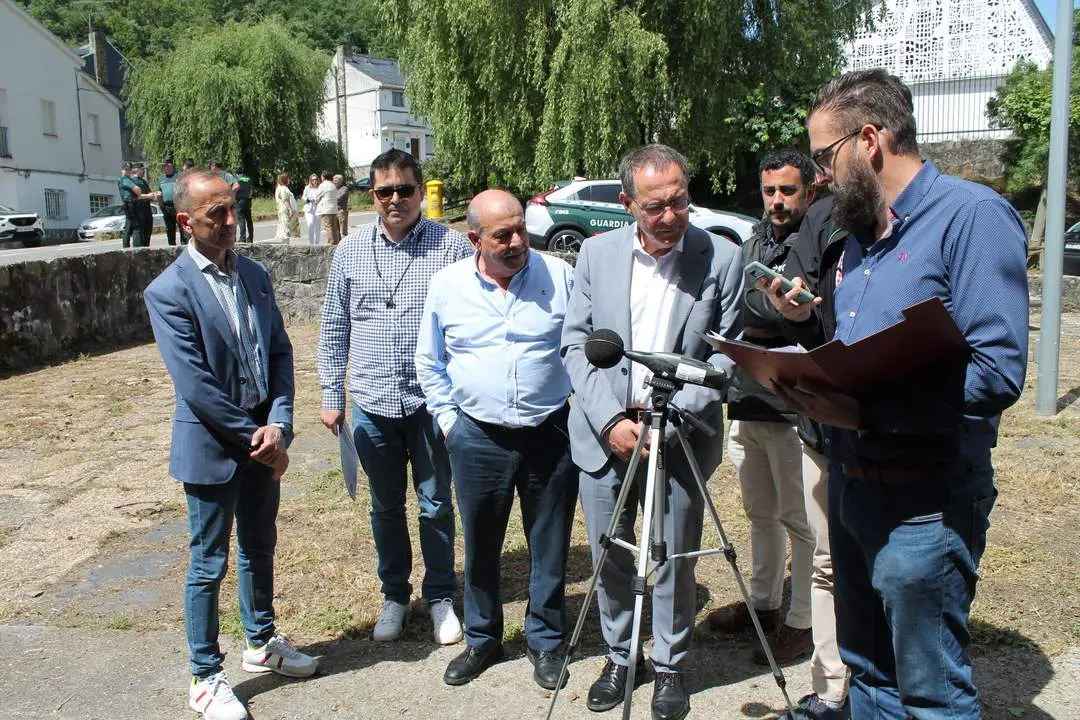 El Subdelegado del Gobierno verifica el sistema de avisos en Ribadelago Nuevo