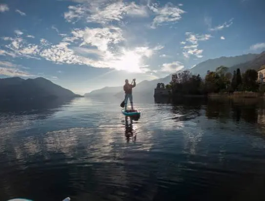 Paddle surf