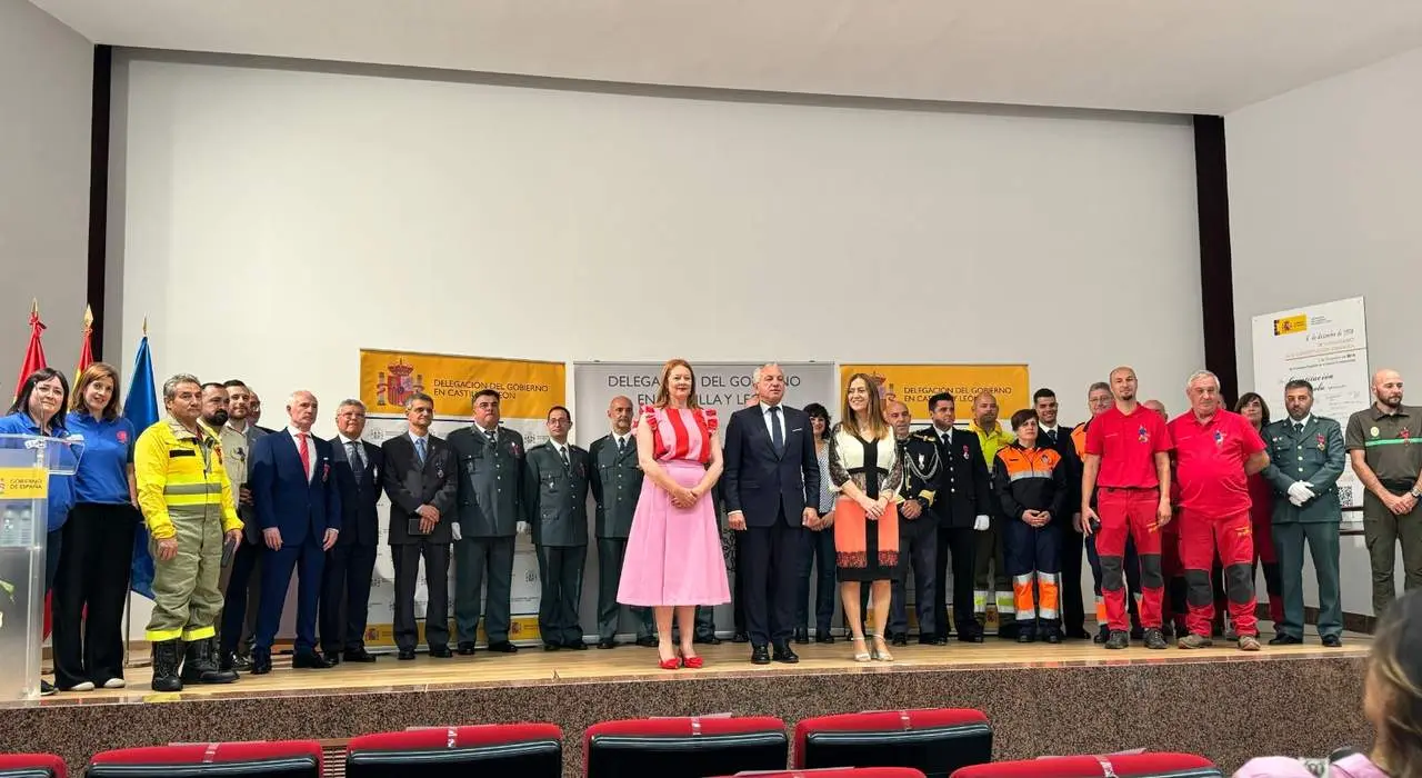MEDALLAS AL MÉRITO PROTECCIÓN CIVIL