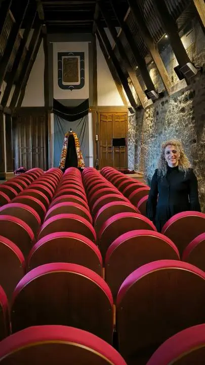 Emi Llamas autora de “La Reina Olvidada. La otra realidad de Juana I de Castilla”