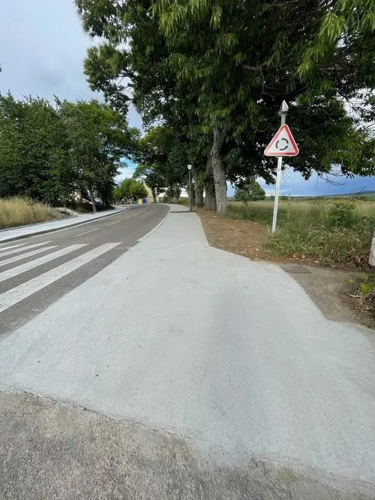 Puebla de Sanabria ejecuta la nueva pavimentación en la calle Padre Vicente Salgado