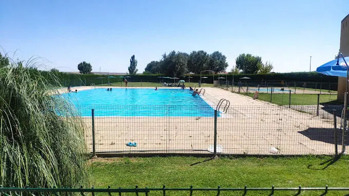 Piscina municipal de Torres del Carrizal