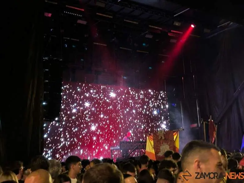 electromoon actuación en Zamora _11