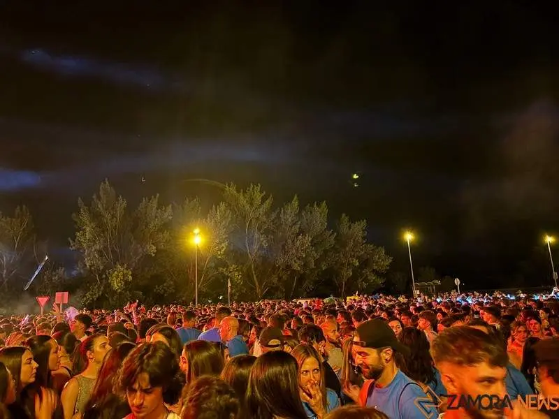 electromoon actuación en Zamora _14