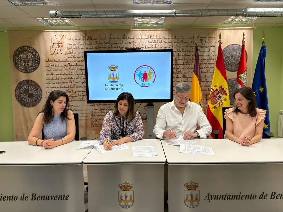 Benavente renueva su apoyo a la Asociación de familias y enfermos de Alzheimer