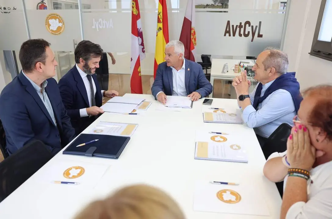 Reunión del Comisionado para las Víctimas del Terrorismo con la AVT