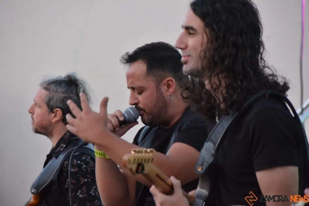  radiohéroes, la Guardia y Celtas Cortos_136