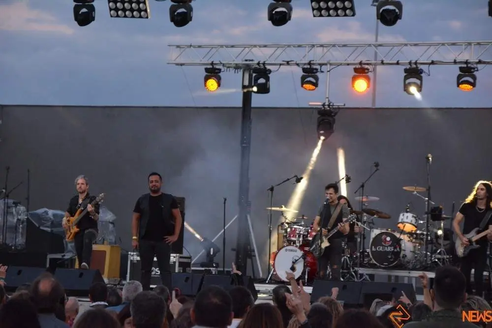  radiohéroes, la Guardia y Celtas Cortos_112