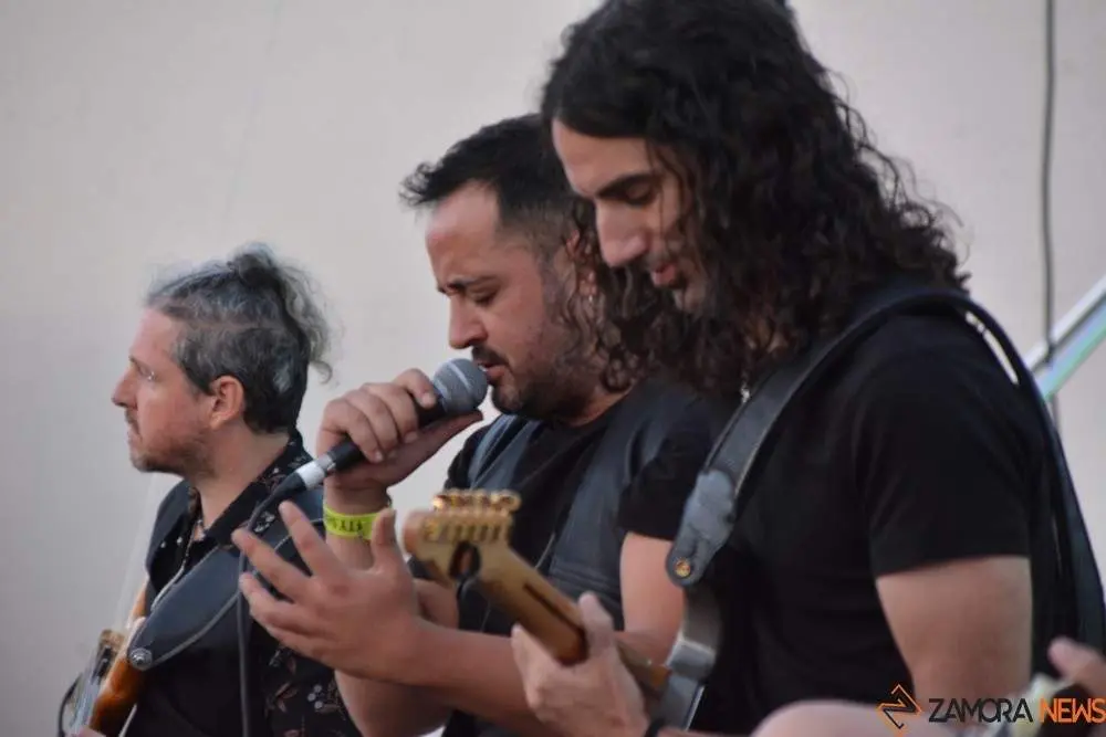  radiohéroes, la Guardia y Celtas Cortos_105