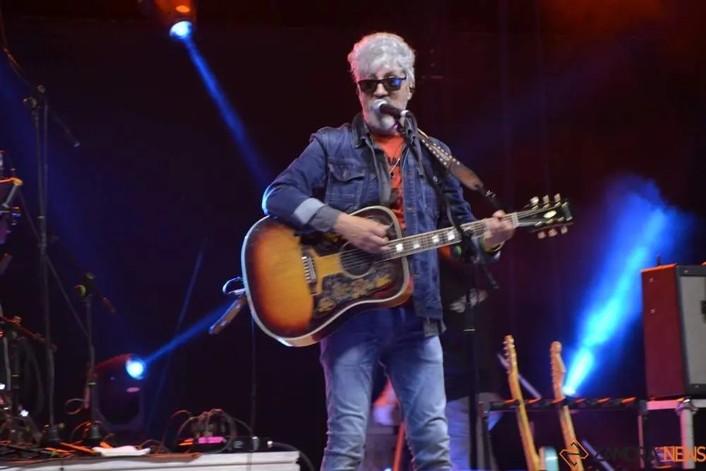  radiohéroes, la Guardia y Celtas Cortos_76