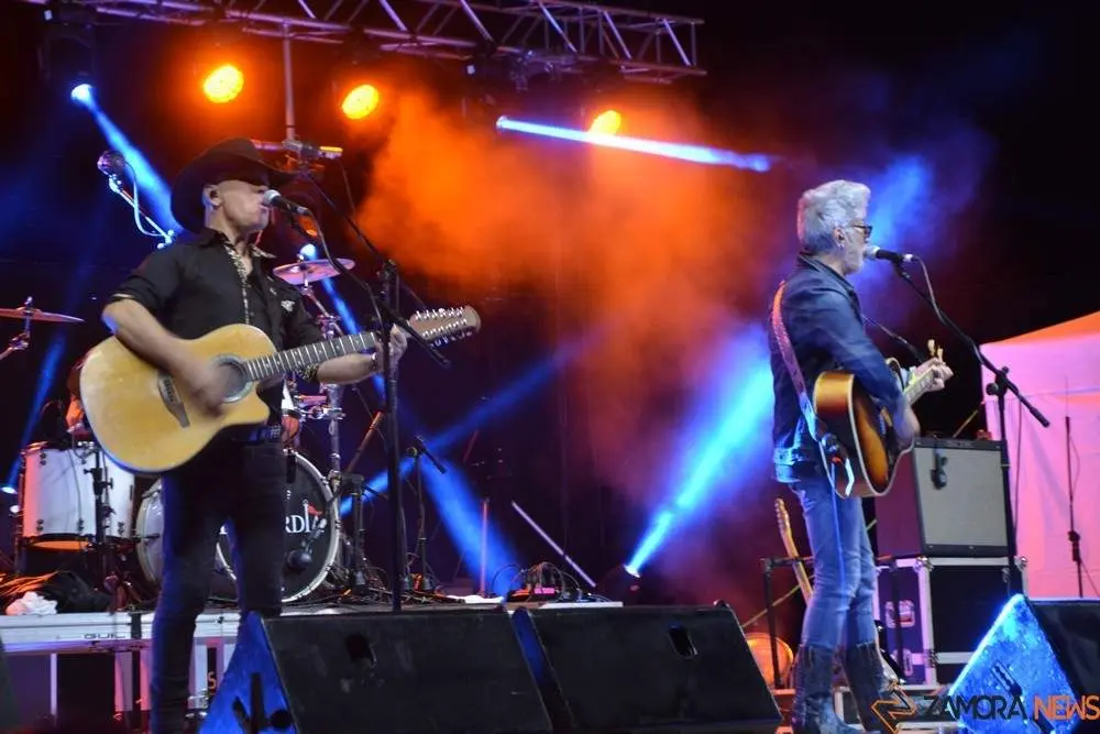  radiohéroes, la Guardia y Celtas Cortos_4