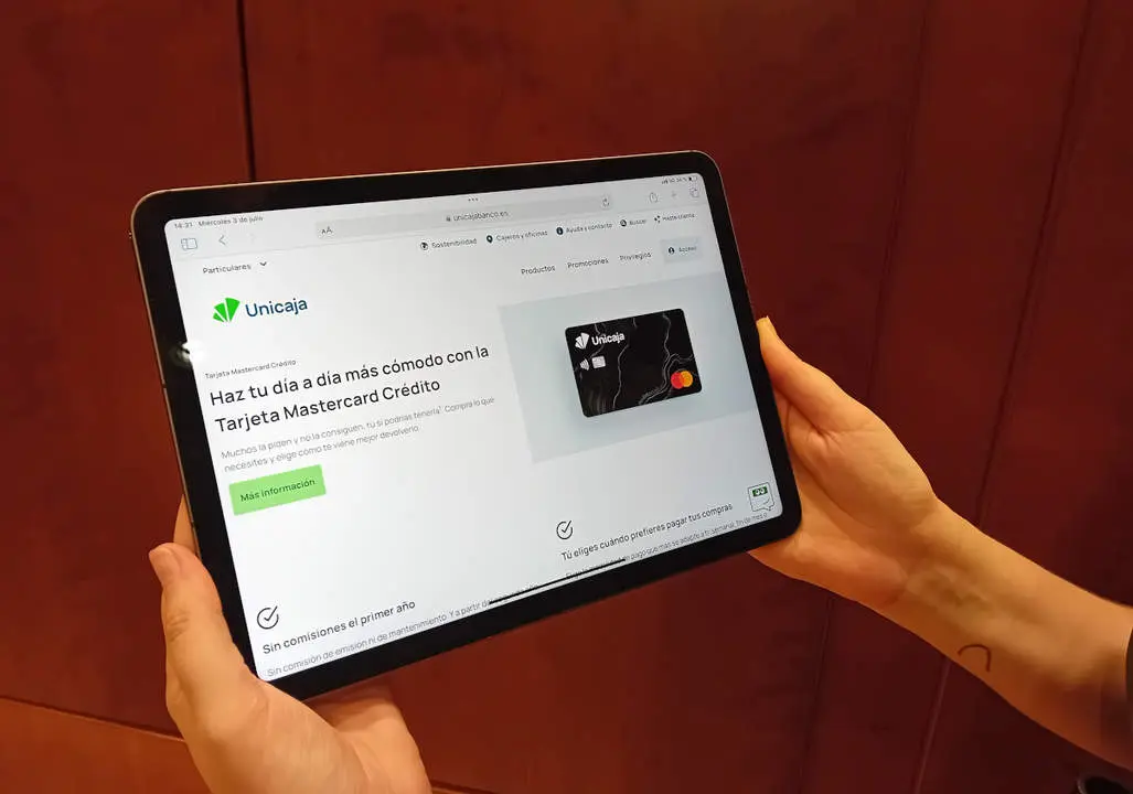 Unicaja. Tarjetas