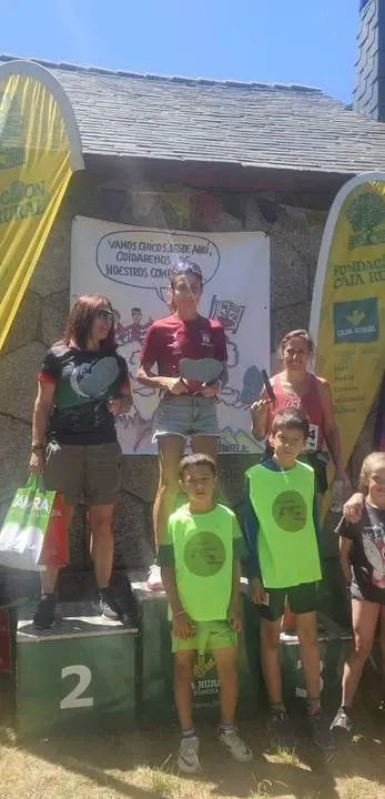 Miontse Alonso 1ª clas. Veterana B, en la XXVI Carrera por Montaña F. Casquero