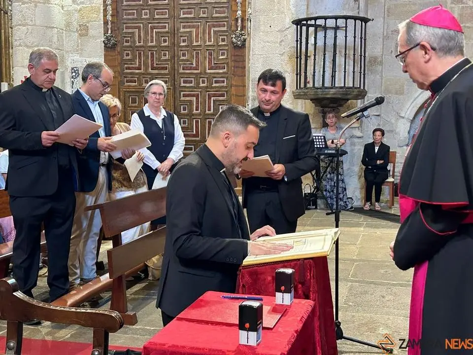 Toma de posesión Diócesis. Iglesia San Ildefonso_9