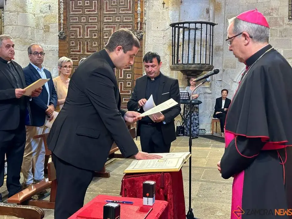 Toma de posesión Diócesis. Iglesia San Ildefonso_15