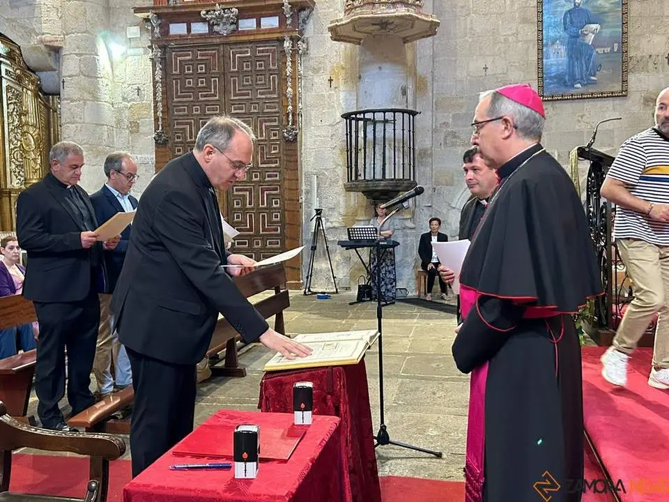 Toma de posesión Diócesis. Iglesia San Ildefonso_17