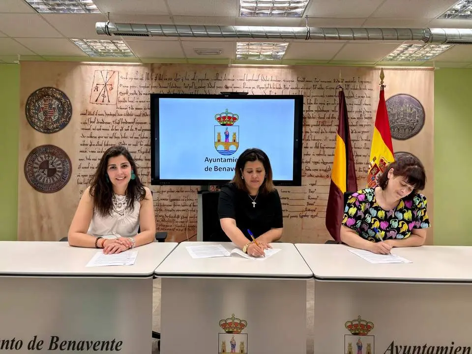 Benavente renueva su compromiso de colaboración con la Asociación de ansiedad y depresión