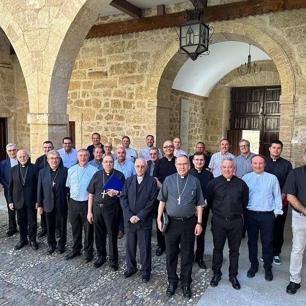 Fernando Valera participa en el encuentro de verano de obispos
