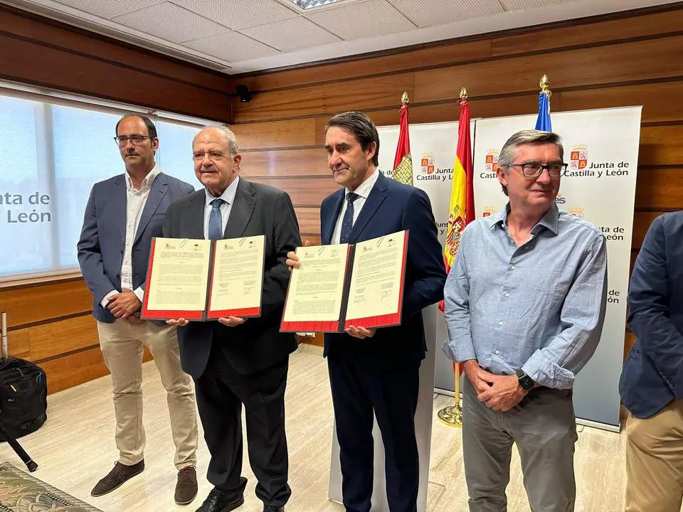 Firma Convenio Animal. Junta