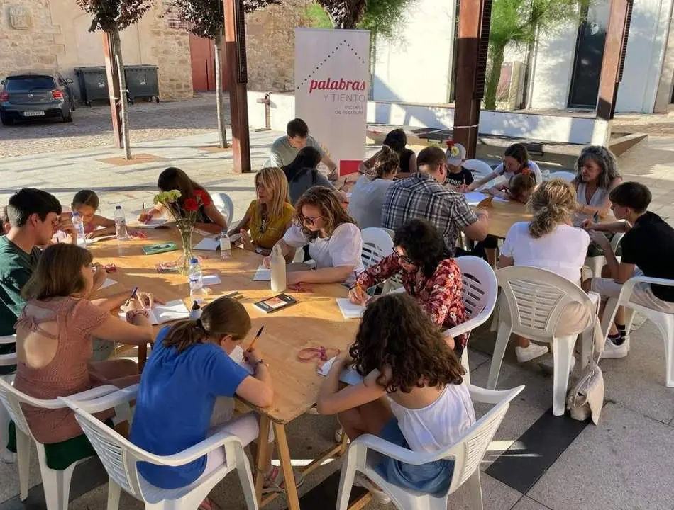 curso Palabras y Tiendo de Cristina Casado