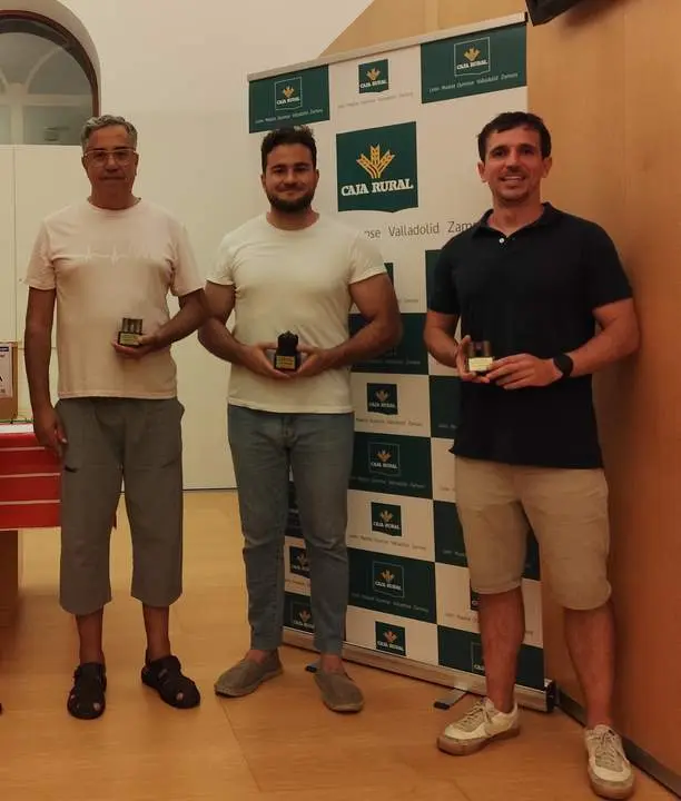 Aurelio Antón, Joaquín Anatol y Pablo Fernández en el torneo de ajedrez