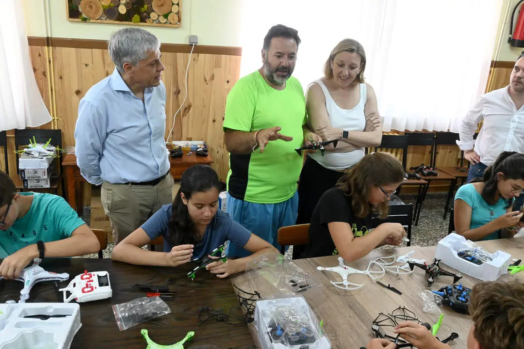 La Junta impulsa la robótica y la innovación tecnológica en los campamentos de verano