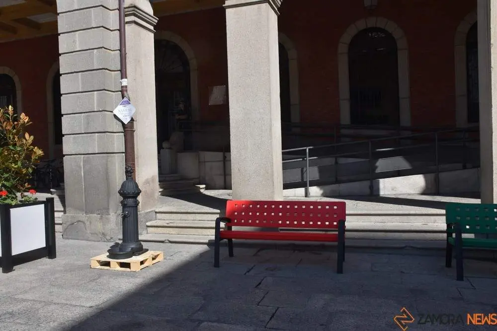 zaamora mobiliario urbano 