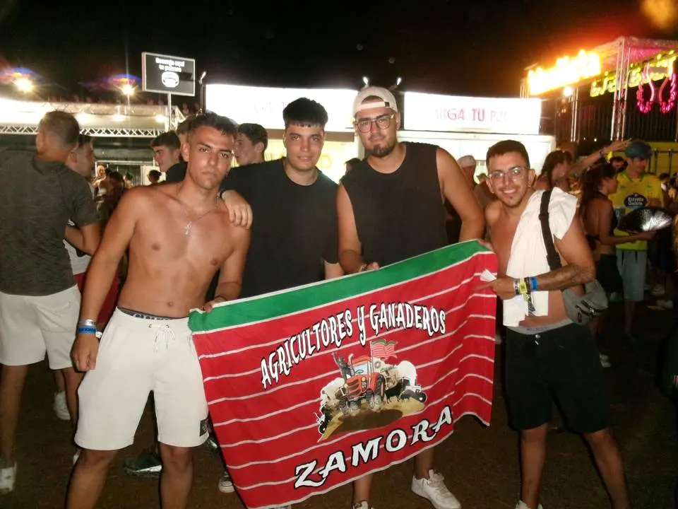 bandera agricultores y ganaderos arenal sound