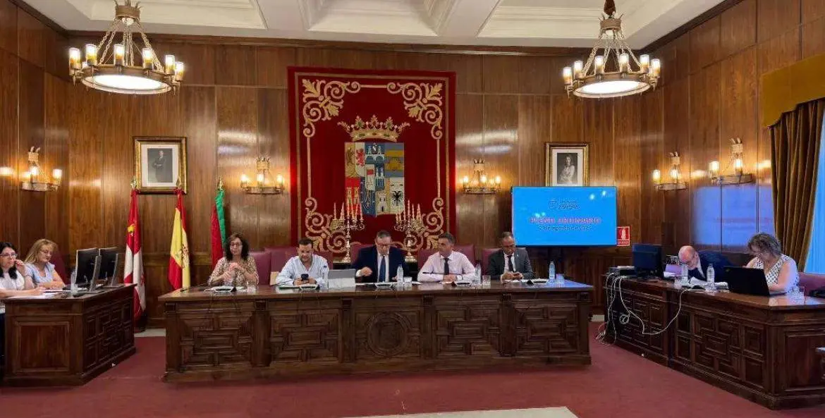 pleno diputación mes de agosto
