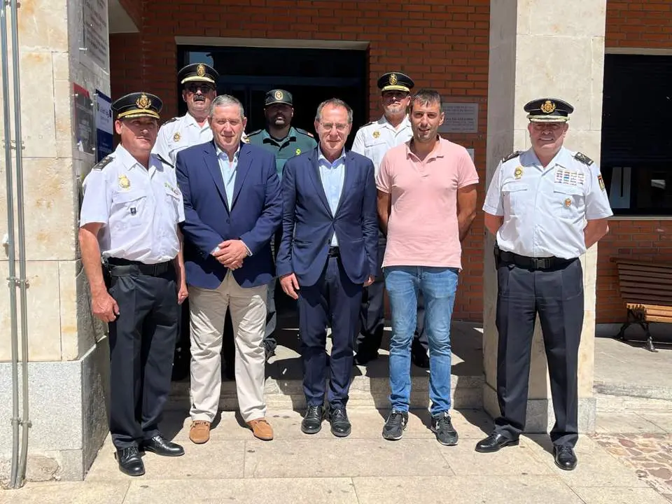 el jefe superior de Policía de Castilla y León en su visita a la Comisaría Conjunta Quintanilla - Alcañices