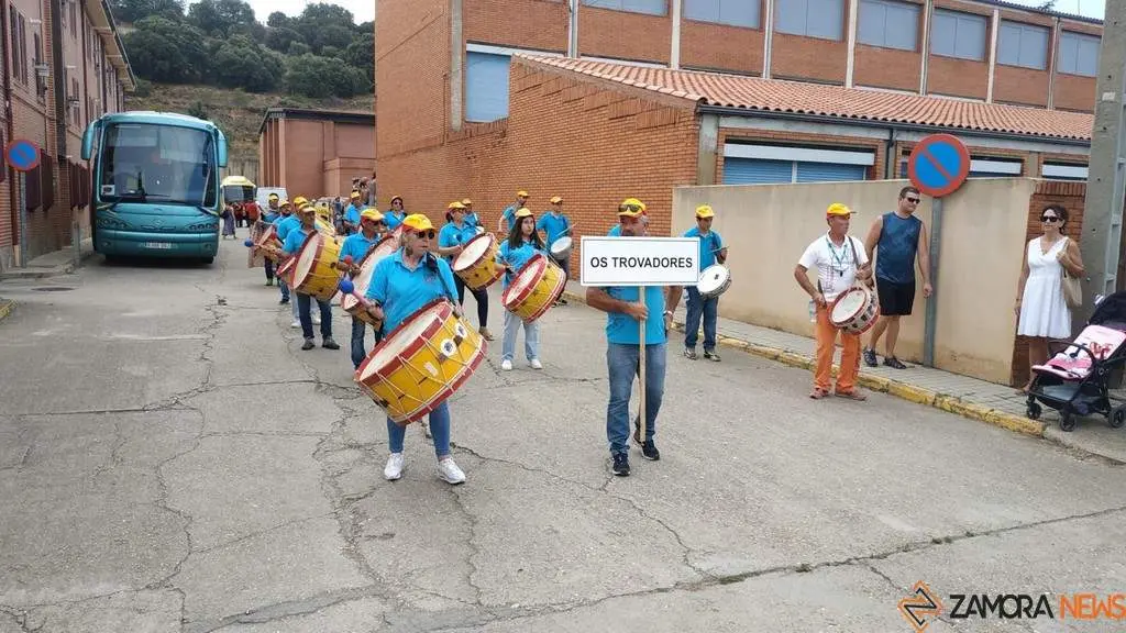 Gigantes y cabezudos en Camarzana de Tera _9