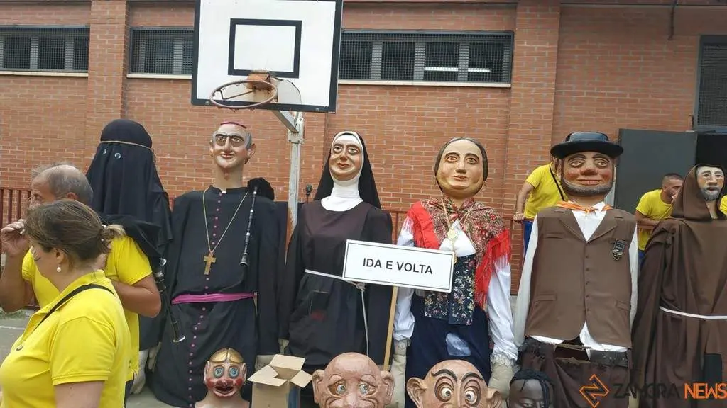 Gigantes y cabezudos en Camarzana de Tera _19