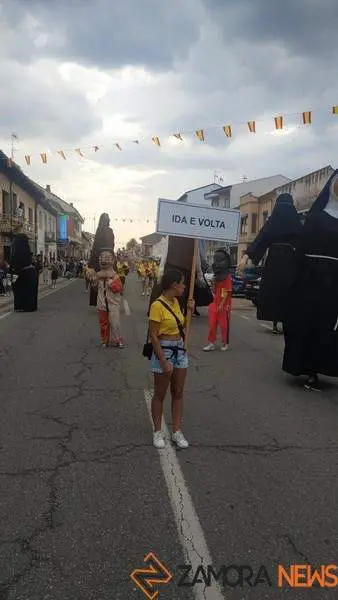 Gigantes y cabezudos en Camarzana de Tera _22