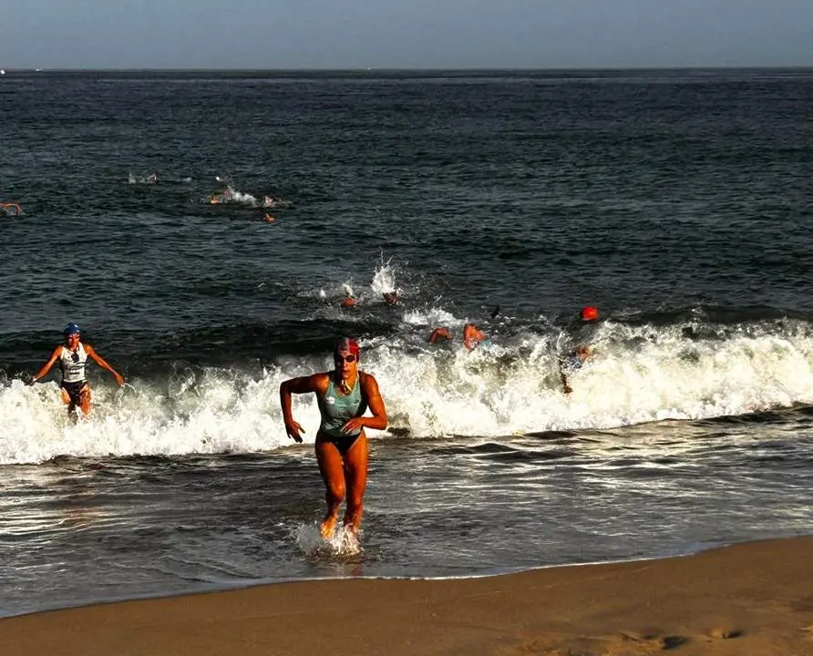 2024-08-13 IMAGEN 1 Irene Calvo Julián en la prueba nadar surf durante la OceanPerf Challenge 2024